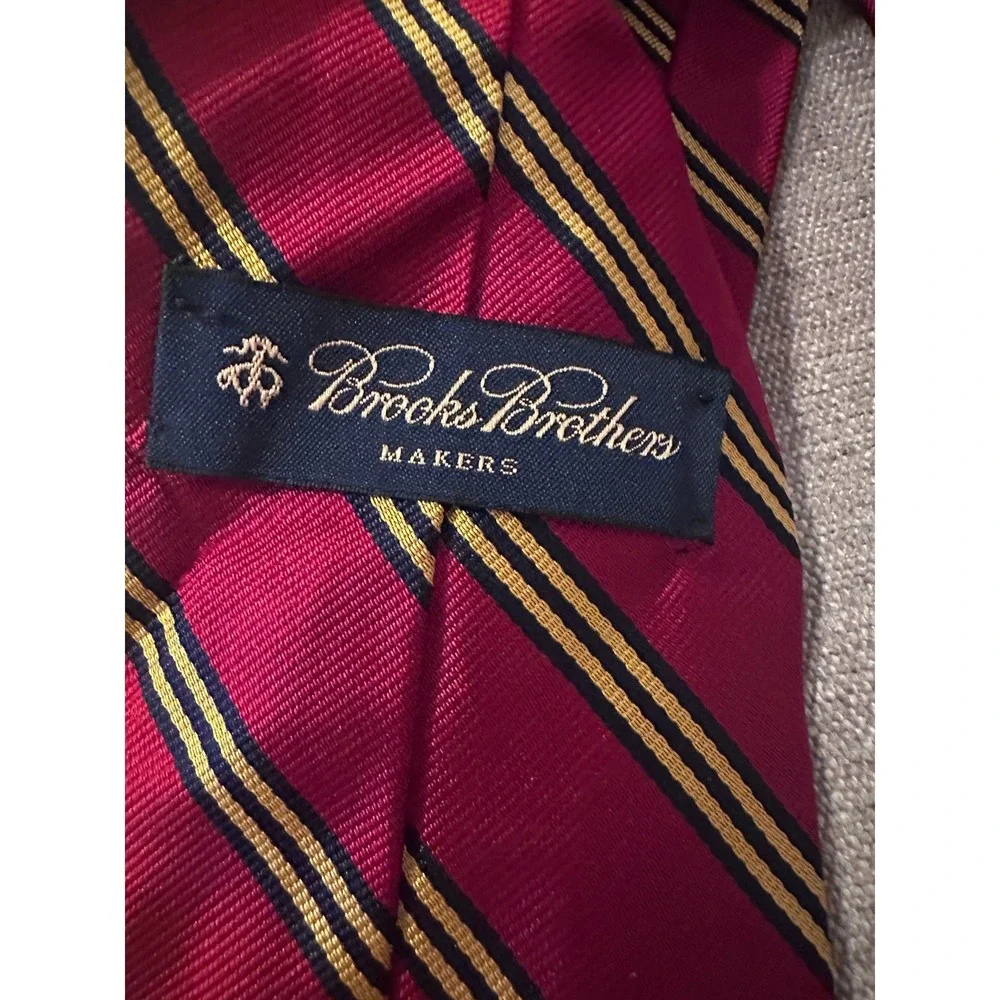 Brooks Brothers Makers Necktie Burgundy Gold Striped Pure Silk England USA